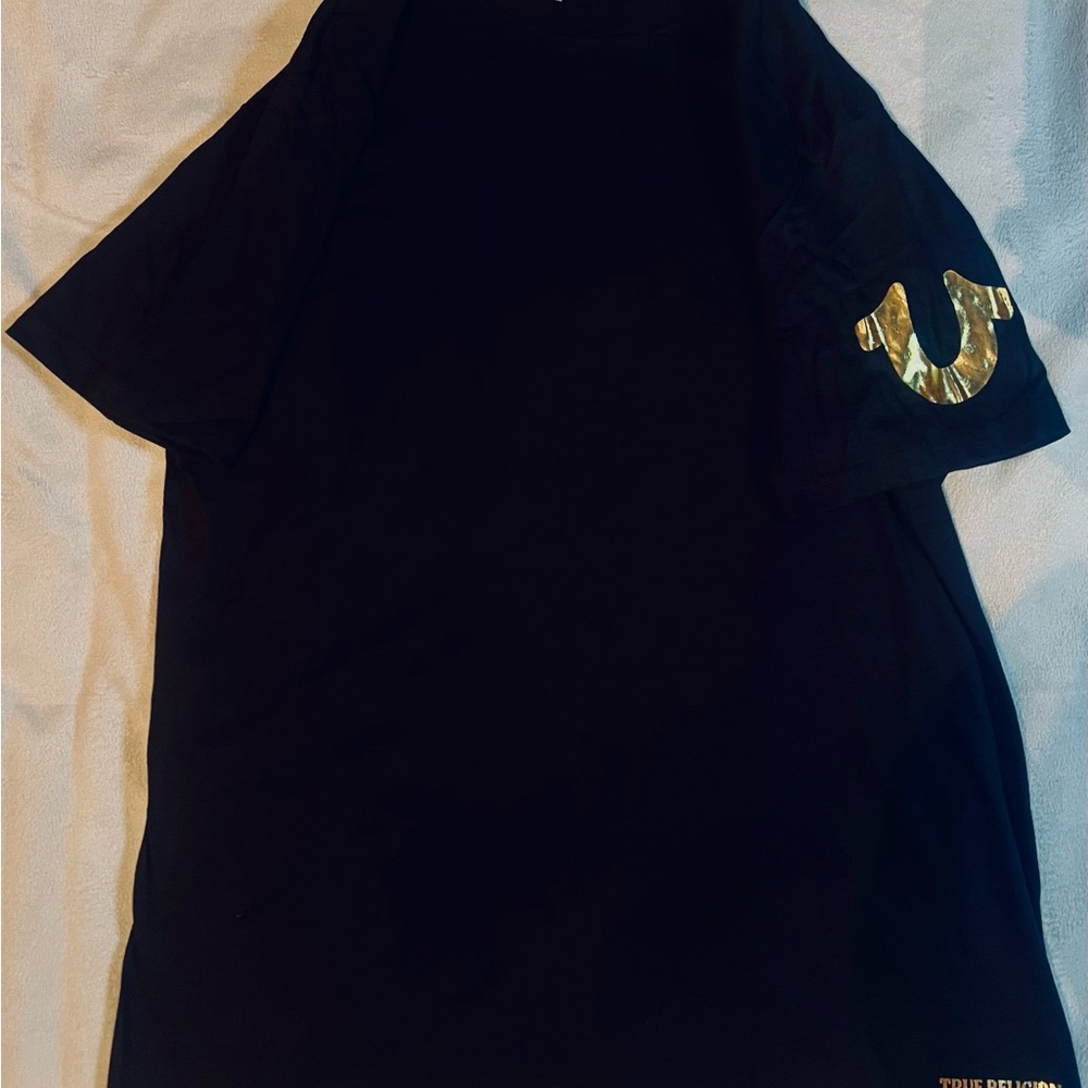 🔥NWOT🔥Men’s MediumTrue Religion Black and Gold Short Sleeve Tee